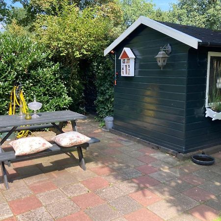 Charmant chalet op een bospark op de Veluwe Villa Putten Eksteriør billede