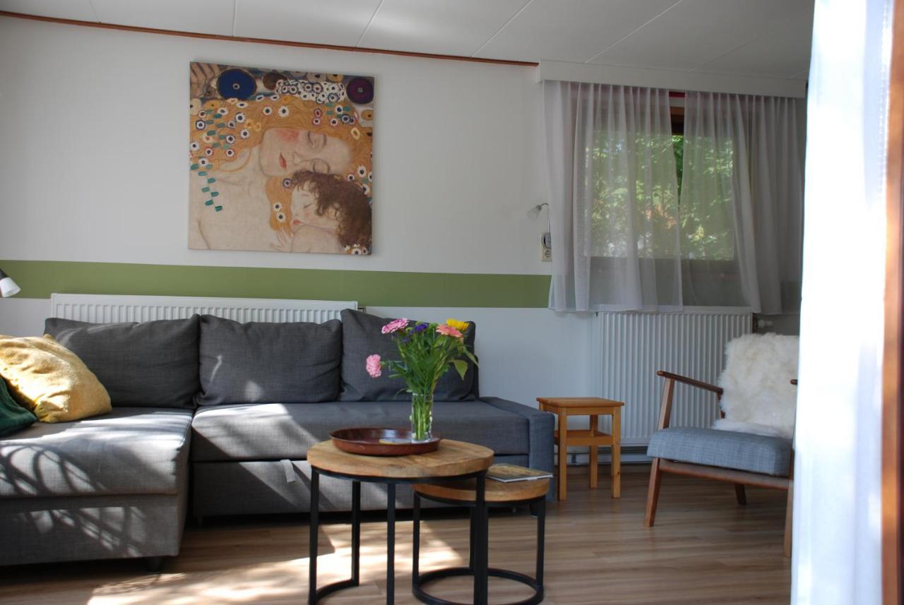 Charmant chalet op een bospark op de Veluwe Villa Putten Eksteriør billede