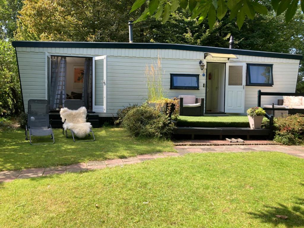 Charmant chalet op een bospark op de Veluwe Villa Putten Eksteriør billede